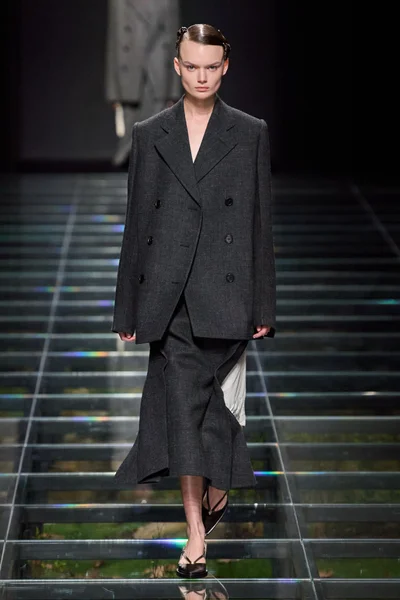 Look 2